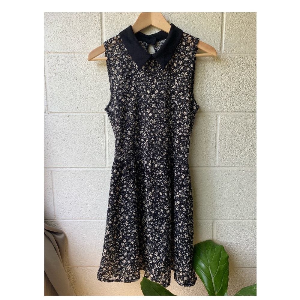 Chic floral short dress